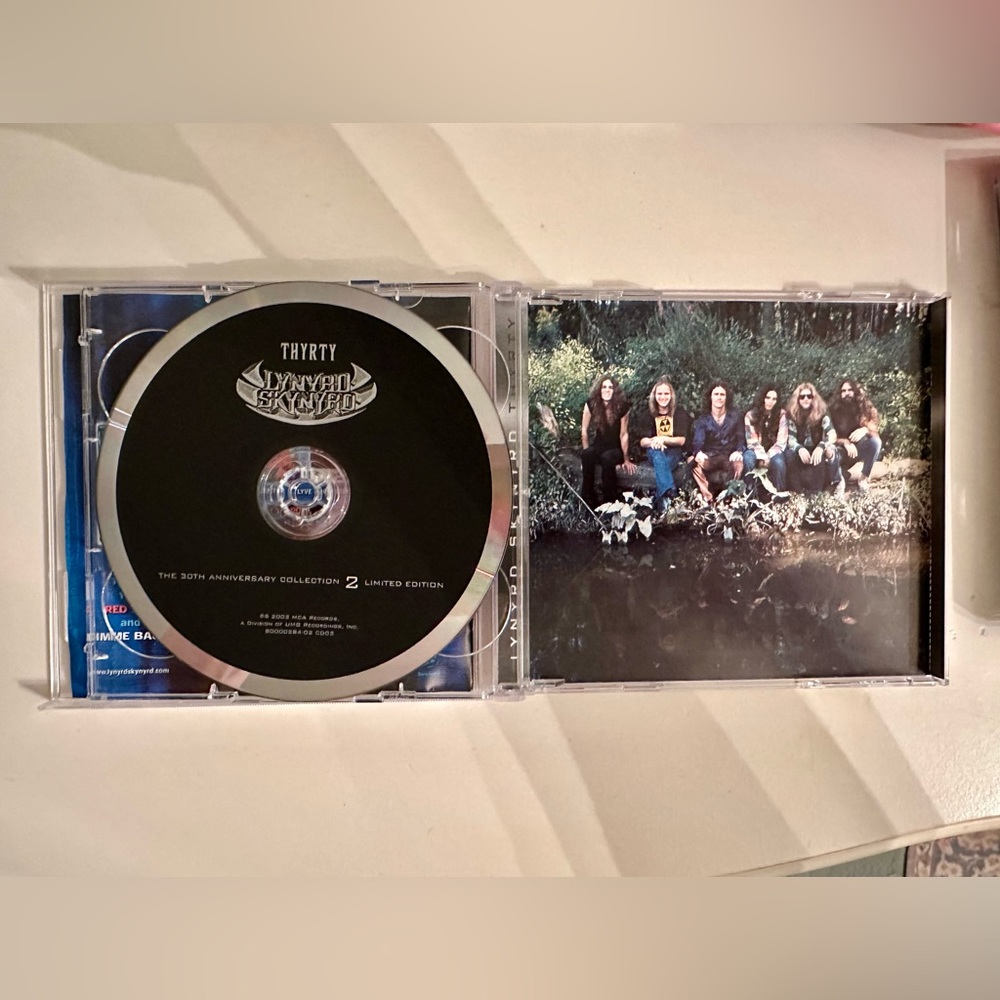 Lynyrd Skynyrd - Thyrty: The 30th Anniversary Collection - Limited Edition 2 CD - Picture 5 of 5